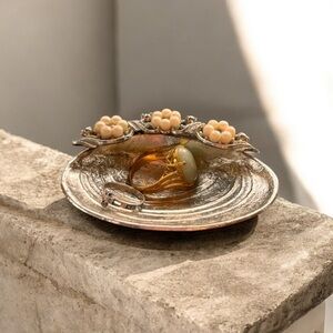 Faux Pearl Rhinestone Clam Shell Seashell Trinket Dish Beach Ocean Decor